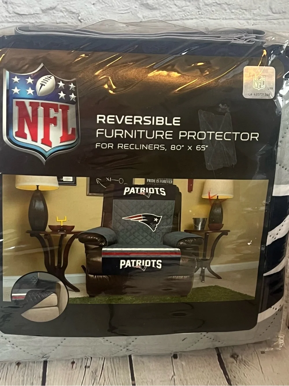 NFL New England Patriots Quilted Recliner Cover - Navy, Gray, Red
